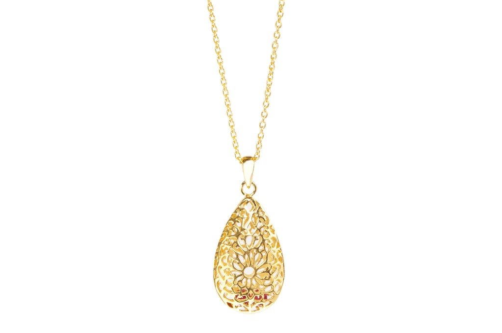 Teardrop Pendant in gold